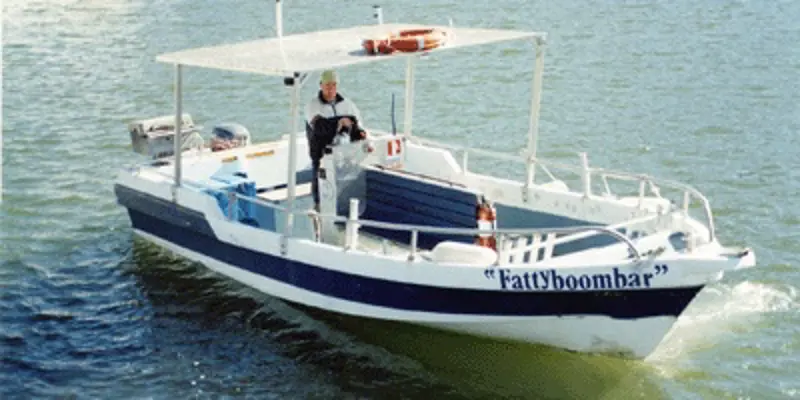 Two outboards (maximum 10 passengers)
